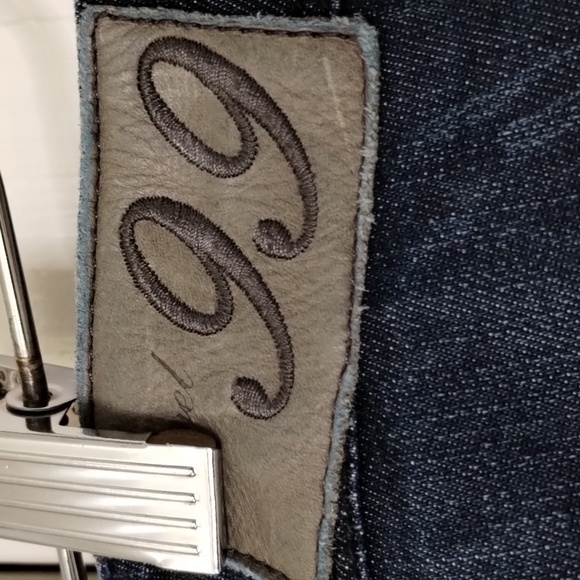 Level 99 skinny size 30 low to mid rise, 32" inseam, dark wash jeans - Picture 4 of 13